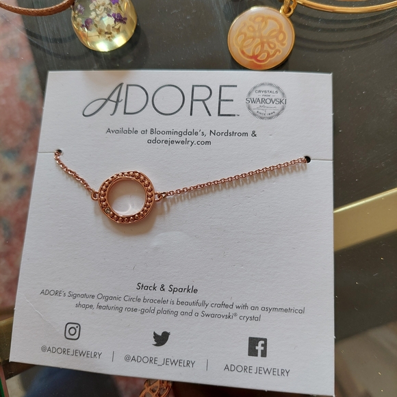 Jewelry Assortment - Necklaces, Earrings, Ring, And Bracelet - Picture 6 of 16